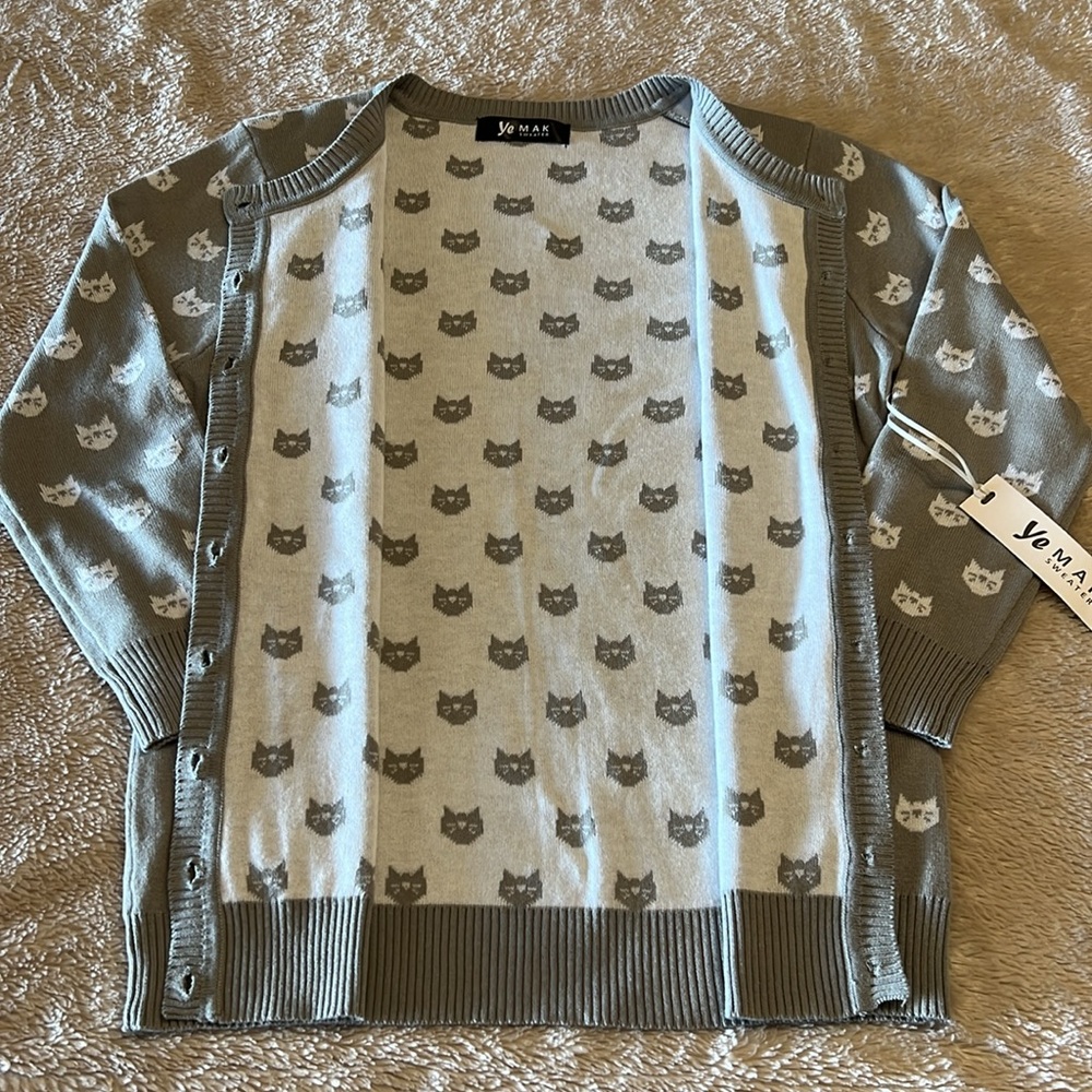 YEMAK Women's Cute Cat Pattern Cardigan
Sweater - Picture 8 of 16